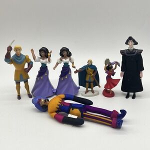 Disney Hunchback of Notre Dame Toy Lot Of‎ 7 Figures Cake Toopers